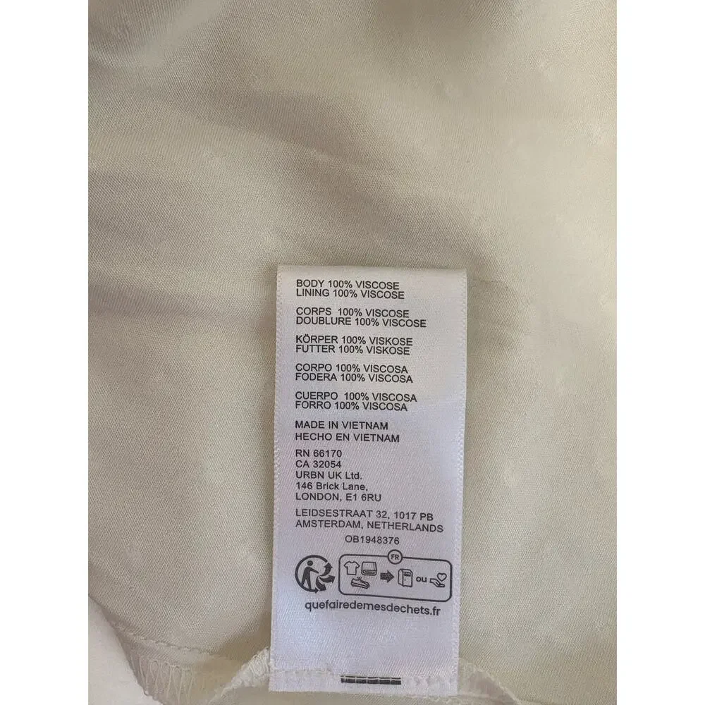 Urban Outfitter White dress in size S petite - Picture 4 of 4